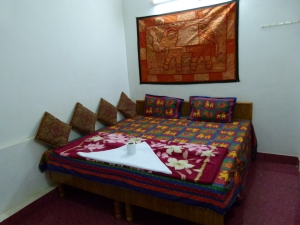 standard double bed room